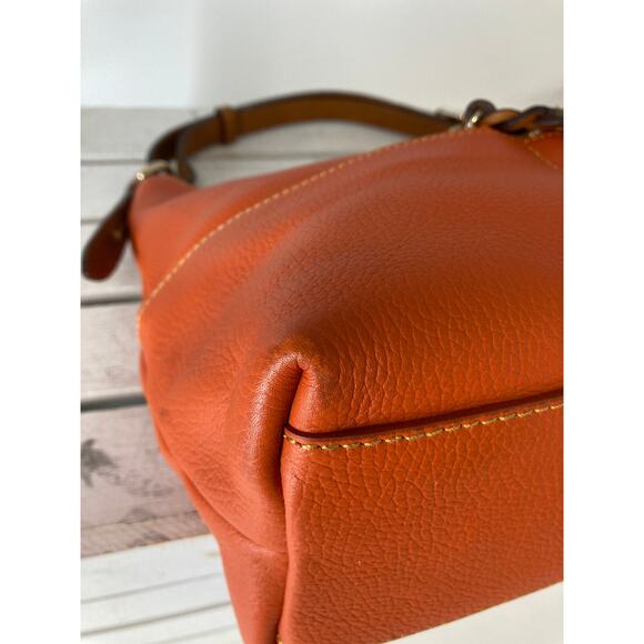 DOONEY & BOURKE MEDIUM ORNAGE PEBBLLED LEATHER SHOULDER BAG - Picture 10 of 16